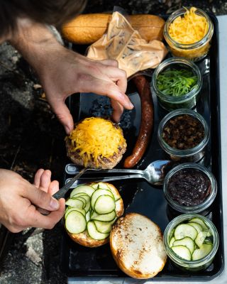 🍔 Výroba masa na burgery u nás jede na plno! 🔥Grilujete s námi? U masa na burgery je důležitá zejména tučnost masa, která...